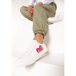 Białe Trampki Dream and Laugh. Białe trampki i tenisówki damskie Born2be, bez wzorów, bez zapięcia. W wyprzedaży za 49,99 zł.