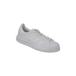 Buty Dziecko adidas Superstar Bounce BY1589. Białe trampki dziewczęce Adidas, bez wzorów, bez zapięcia. Za 249,99 zł.