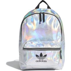 ADIDAS METALLIC BACKPACK > FL9631. Szare plecaki damskie Adidas, w paski, street. Za 249,99 zł.