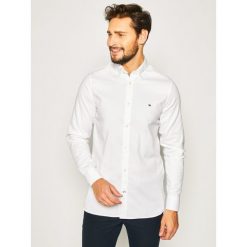 Koszula TOMMY HILFIGER Flex Essential Dobby MW0MW12751. Białe koszule męskie TOMMY HILFIGER, xxl, bez wzorów, z elastanu, casualowe, bez kołnierzyka, bez rękawów. Za 389,00 zł.