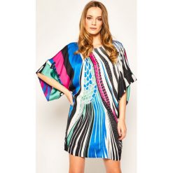 Sukienka codzienna Just Cavalli S04CT1015. Sukienki damskie Just Cavalli, na co dzień, s, bez wzorów, z wiskozy, bez kołnierzyka, bez rękawów, proste. W wyprzedaży za 1279,00 zł.