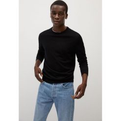 Mango Man - Sweter Willy. Czerwone swetry męskie Mango Man, s, bez wzorów, z wełny, z okrągłym kołnierzem, bez kaptura. Za 199,99 zł.