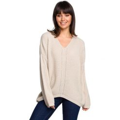 Sweter asymetryczny - beżowy. Brązowe swetry damskie BE, uniwersalny, bez wzorów, z jeansu, eleganckie, bez rękawów, bez kaptura. Za 129,00 zł.