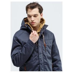 Feewear Kurtka Kerst , szary, rozmiar M. Szare kurtki męskie Feewear, na zimę, m, bez wzorów, z poliesteru, klasyczne, z kapturem. W wyprzedaży za 239,99 zł.