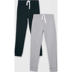 Blukids - Spodnie dziecięce 140-170 cm (2 pack). Szare spodnie chłopięce Blukids, bez wzorów, z bawełny, casualowe. W wyprzedaży za 59,90 zł.