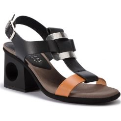 Sandały HISPANITAS - Lara CHV98553 Natural/Black. Czarne klapki damskie Hispanitas, bez wzorów, ze skóry, bez obcasa, na obcasie. W wyprzedaży za 289,00 zł.
