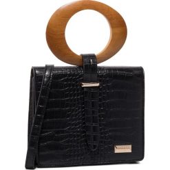 Torebka MONNARI - BAG1620-020 Black. Czarne torebki klasyczne damskie Monnari, bez wzorów, ze skóry ekologicznej, klasyczne, bez dodatków. W wyprzedaży za 129,00 zł.
