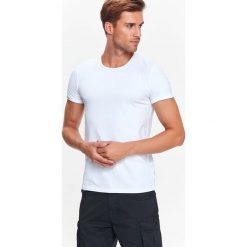 T-SHIRT MĘSKI GŁADKI Z WYWINIĘCIEM NA RĘKAWACH. Czarne t-shirty męskie marki Top Secret, m. Za 19,99 zł.
