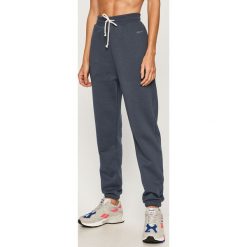 Reebok - Spodnie. Szare spodnie męskie Reebok, na co dzień, s, bez wzorów, z bawełny. Za 229,90 zł.