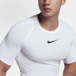Nike Koszulka męska NP Top SS Comp biała r. M (838091-100). Białe t-shirty męskie Nike, m. Za 97,11 zł.