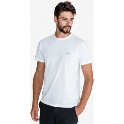 BOSS Hugo Boss Koszulka Biały. Białe podkoszulki męskie BOSS Hugo Boss, l, z nadrukiem, z bawełny, bez kołnierzyka, z krótkim rękawem, krótkie. Za 223,95 zł.