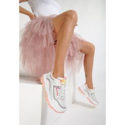 Biało-Różowe Sneakersy Prosymeina. Białe buty sportowe damskie Renee, bez wzorów, sportowe. Za 109,99 zł.