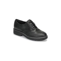 Derby Clarks WITCOMBE ECHO. Czarne półbuty damskie Clarks, bez wzorów, bez obcasa, bez zapięcia. Za 449,00 zł.