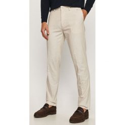 Marciano Guess - Spodnie. Szare spodnie męskie MARCIANO GUESS, na co dzień, m, z haftami, z elastanu. W wyprzedaży za 339,90 zł.