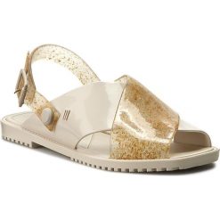 Sandały MELISSA - Sauce Sandal Ad 31913 Beige/Wood 52913. Brązowe klapki damskie Melissa, bez wzorów, z tworzywa sztucznego, bez obcasa, na obcasie. W wyprzedaży za 179,00 zł.
