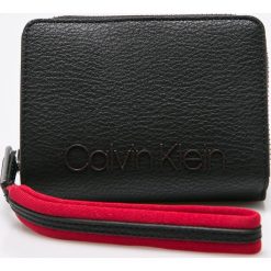 Portfele damskie: Calvin Klein – Portfel