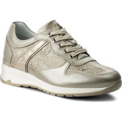 Sneakersy NERO GIARDINI - P805052D Paradise Perl. Savana 505. Szare półbuty damskie marki Nero Giardini, bez wzorów, z zamszu, bez obcasa, na płaskiej podeszwie, bez zapięcia. W wyprzedaży za 399,00 zł.