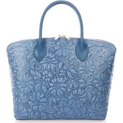 Torebki klasyczne damskie: Skórzana torebka w kolorze błękitnym – 34 x 28 x 14 cm