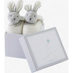 Buty w kolorze szaro-białym do raczkowania. Szare buciki niemowlęce Vertbaudet Girls, bez zapięcia. W wyprzedaży za 49,95 zł.