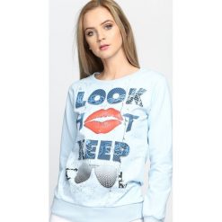 Bluzy damskie: Niebieska Bluza Look Hot