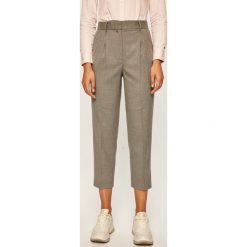 Tommy Hilfiger - Spodnie. Szare spodnie damskie TOMMY HILFIGER, z haftami, z elastanu. W wyprzedaży za 269,90 zł.