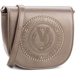 Torebka VERSACE JEANS - E1VSBBR8 70718 966. Brązowe listonoszki damskie marki Versace Jeans, z jeansu. W wyprzedaży za 409,00 zł.