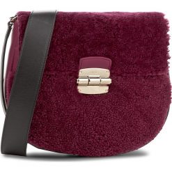 Torebka FURLA - Club 903130 B BLO4 MN0 Amarena. Fioletowe listonoszki damskie marki Furla, ze skóry, na ramię. W wyprzedaży za 1309,00 zł.