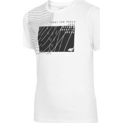 T-shirt chłopięcy (122-164) JTSM210 - biały. Białe t-shirty chłopięce 4F JUNIOR, z nadrukiem, z materiału, bez rękawów. Za 34,99 zł.