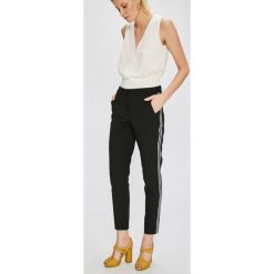 Vero Moda - Spodnie. Czarne spodnie damskie Vero Moda, s, z elastanu. W wyprzedaży za 79,90 zł.
