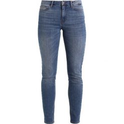 Levete Room ERIN Jeansy Slim Fit blue nights. Niebieskie jeansy damskie relaxed fit marki Levete Room, z bawełny. W wyprzedaży za 356,15 zł.