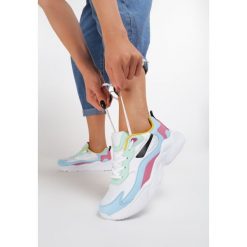 Białe Buty Sportowe Oceabel. Białe buty sportowe damskie Renee, bez wzorów, sportowe. Za 99,99 zł.