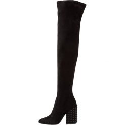 KENDALL + KYLIE BRETT Kozaki na obcasie black. Czarne kozaki damskie na obcasie marki KENDALL + KYLIE, z materiału. W wyprzedaży za 569,50 zł.