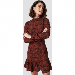 Rut&Circle Sukienka z nadrukiem Leo - Red. Czerwone sukienki na komunię Rut&Circle, z nadrukiem, z dekoltem na plecach. Za 202,95 zł.