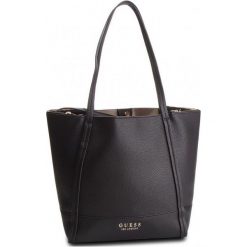 Guess Czarna Torebka. Czarne torebki klasyczne damskie marki Guess, z aplikacjami, bez dodatków. Za 579,00 zł.