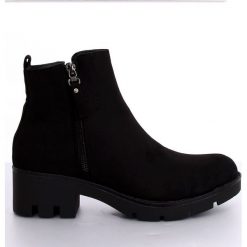 Botki sztyblety czarne NC832 Black. Czarne botki damskie ButyModne, na jesień, z zamszu, klasyczne, bez obcasa, na zamek. W wyprzedaży za 159,00 zł.