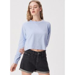 Jeansowe szorty moms - Czarny. Czarne szorty damskie Sinsay, bez wzorów, z jeansu. Za 49,99 zł.