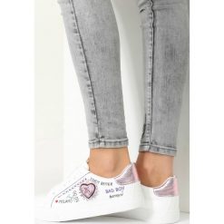 Biało-Różowe Buty Sportowe Never Walk Alone. Białe buty sportowe damskie marki vices. Za 79,99 zł.