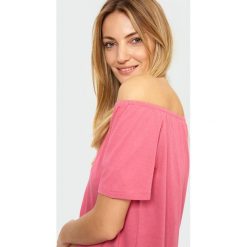 Top carmen. Bluzki damskie Greenpoint, bez wzorów, z bawełny, bez kołnierzyka. Za 29,99 zł.