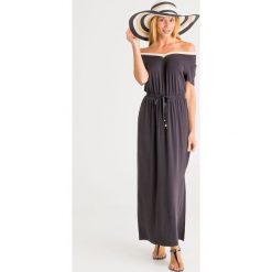 SUKIENKA liu jo sport. Sukienki damskie Liu Jo Sport, m, bez wzorów, eleganckie, bez kołnierzyka, bez rękawów, sportowe. W wyprzedaży za 399,20 zł.