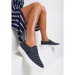 Granatowe Tenisówki Merefa. Niebieskie trampki i tenisówki damskie Renee, bez wzorów, bez zapięcia. Za 64,99 zł.