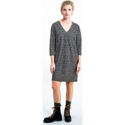 Sukienka w kolorze czarnym. Czarne sukienki damskie Garcia, na co dzień, xs, bez wzorów, bez kołnierzyka, bez rękawów, midi, proste. W wyprzedaży za 109,95 zł.