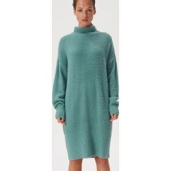 Sukienka sweter z golfem - Turkusowy. Niebieskie sukienki damskie Sinsay, s, bez wzorów, z golfem, bez rękawów. Za 79,99 zł.