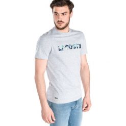 Lacoste Koszulka Szary. Szare podkoszulki męskie Lacoste, xl, z haftami, z bawełny, bez kołnierzyka, krótkie. Za 266,95 zł.