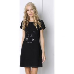 Koszula nocna Cat Woman. Szare piżamy damskie Aruelle, z nadrukiem, z dzianiny, bez rękawów. Za 98,99 zł.