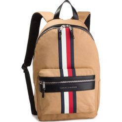 Plecak TOMMY HILFIGER - Elevated Backpack Stripe AM0AM04421 275. Pomarańczowe torby męskie skórzane TOMMY HILFIGER, bez wzorów, ze skóry ekologicznej. Za 579,00 zł.