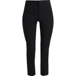 GAP CITY BISTRETCH ANKLE Jeansy Slim Fit true black. Czarne jeansy damskie relaxed fit marki GAP, z bawełny. Za 169,00 zł.