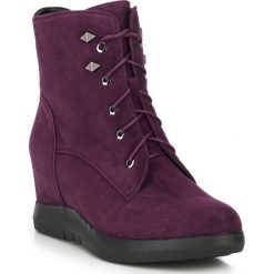 Buty damskie. Niebieskie koturny damskie Wittchen, ze skóry, eleganckie. W wyprzedaży za 299,90 zł.