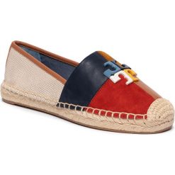 Espadryle TORY BURCH - Logo Patchwork Flat Espadrille 57652 Bright Pueblo Multi 703. Brązowe espadryle damskie Tory Burch, z aplikacjami, ze skóry, bez obcasa, na płaskiej podeszwie. W wyprzedaży za 659,00 zł.