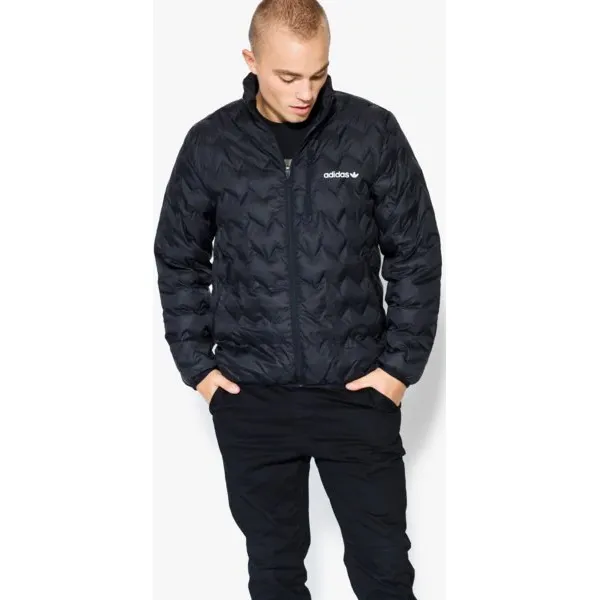 Adidas Kurtka Serrated Jacket , czarny, rozmiar S. Czarne kurtki męskie Adidas, s, bez wzorów, z poliesteru, klasyczne, bez kaptura. W wyprzedaży za 299,99 zł.