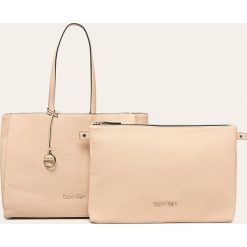 Calvin Klein - Torebka. Czarne torby damskie na zakupy Calvin Klein, w paski, ze skóry ekologicznej, na ramię, duże, bez dodatków. Za 699,90 zł.